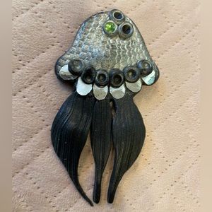 Octopus brooch/pin